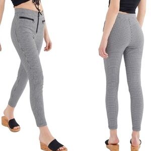 **2/$22** Urban Outfitters Pants - Size 2